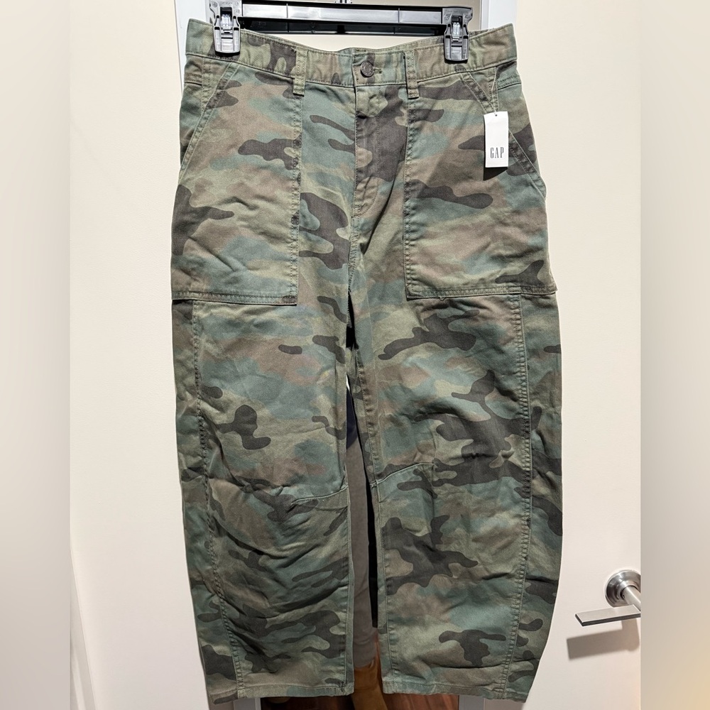 GAP Women's Camouflage Ankle Pants